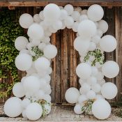 Eine Hochzeitslocation - zwei Hochzeitsinspirationen